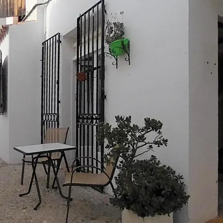 Gaudy Apart * Sitges