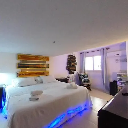Gaudy Apart Apartment *